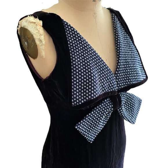 Vintage  60s 70s maxi velvet dress, aubergine big statement collar - Picture 2 of 13